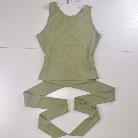 Tavi @Neiman Marcus Light Olive Wrap Around Tank & Cloud High Waisted 7/8 Tights - Picture 9 of 16